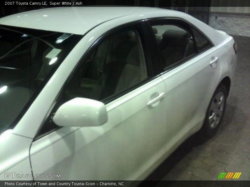 Super White / Ash 2007 Toyota Camry LE