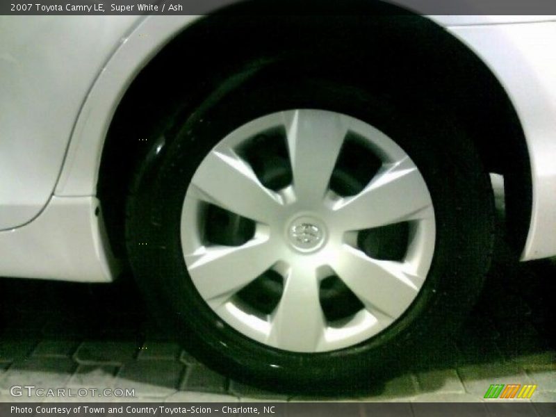 Super White / Ash 2007 Toyota Camry LE