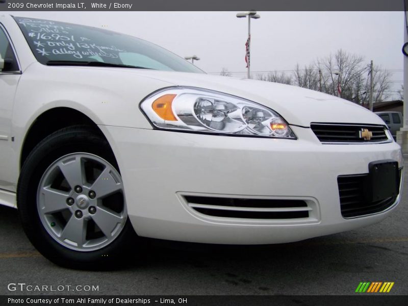 White / Ebony 2009 Chevrolet Impala LT