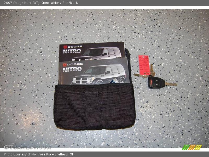Stone White / Red/Black 2007 Dodge Nitro R/T