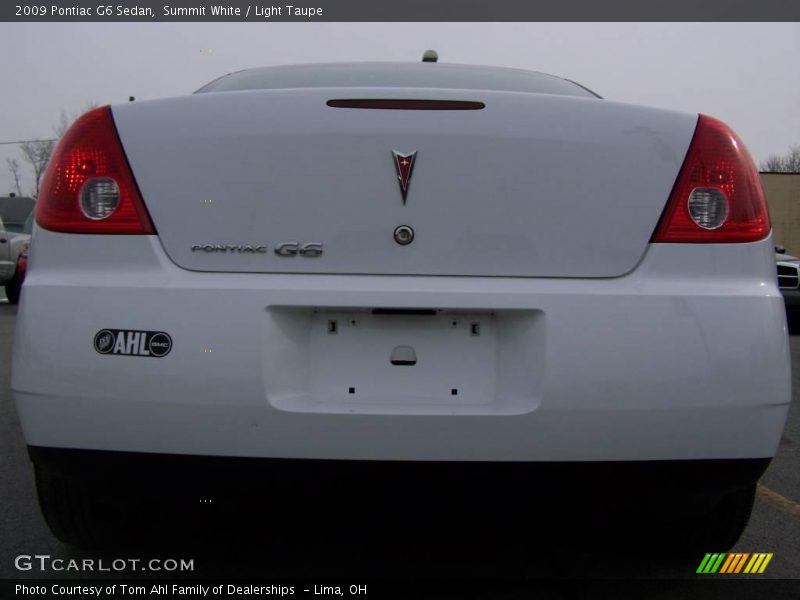 Summit White / Light Taupe 2009 Pontiac G6 Sedan