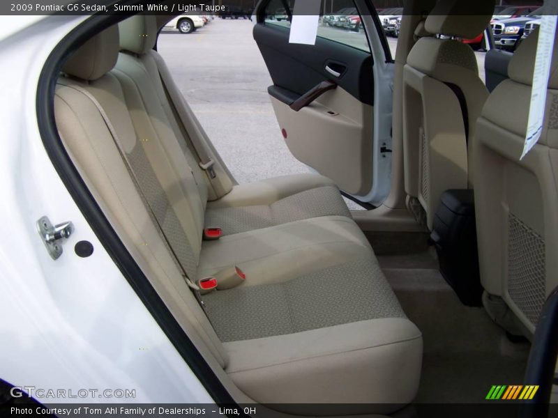 Summit White / Light Taupe 2009 Pontiac G6 Sedan