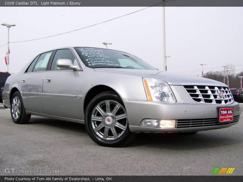 Light Platinum / Ebony 2008 Cadillac DTS