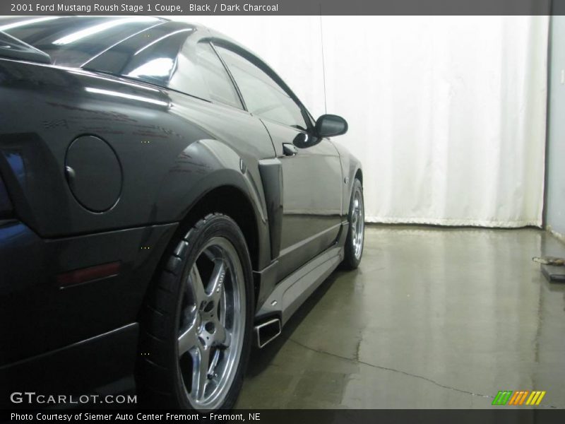 Black / Dark Charcoal 2001 Ford Mustang Roush Stage 1 Coupe