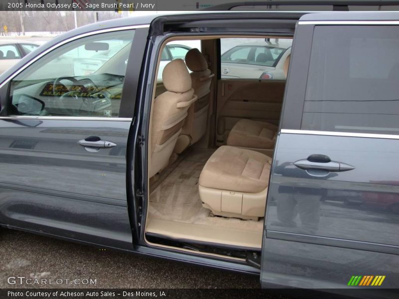 Sage Brush Pearl / Ivory 2005 Honda Odyssey EX