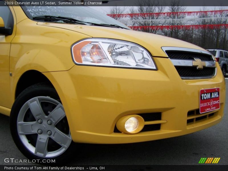 Summer Yellow / Charcoal 2009 Chevrolet Aveo LT Sedan
