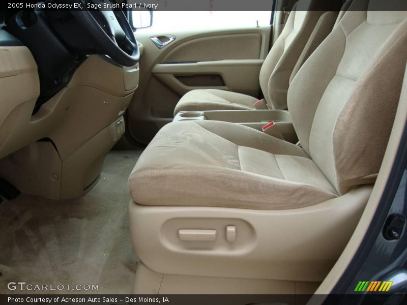 Sage Brush Pearl / Ivory 2005 Honda Odyssey EX