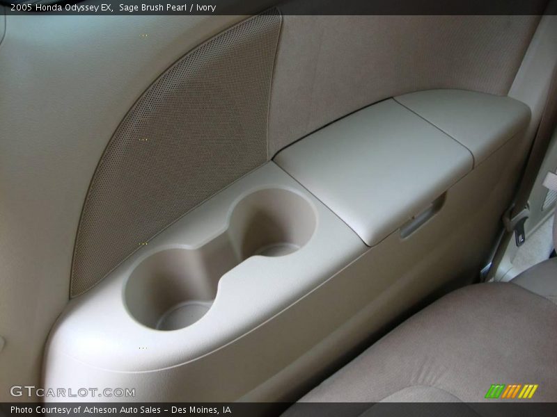 Sage Brush Pearl / Ivory 2005 Honda Odyssey EX