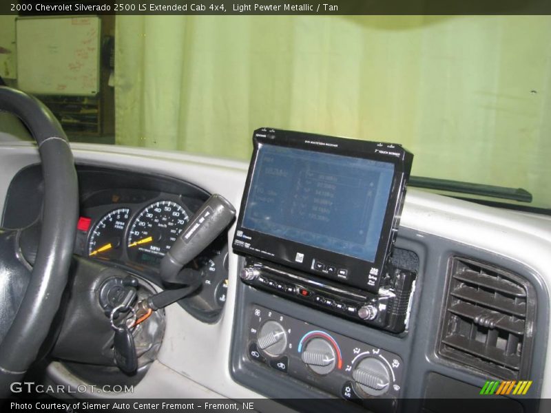 Light Pewter Metallic / Tan 2000 Chevrolet Silverado 2500 LS Extended Cab 4x4