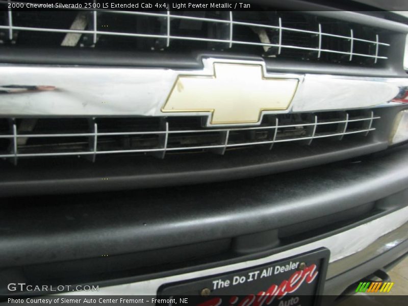Light Pewter Metallic / Tan 2000 Chevrolet Silverado 2500 LS Extended Cab 4x4