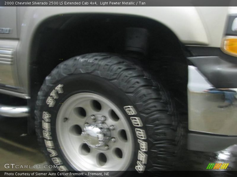 Light Pewter Metallic / Tan 2000 Chevrolet Silverado 2500 LS Extended Cab 4x4