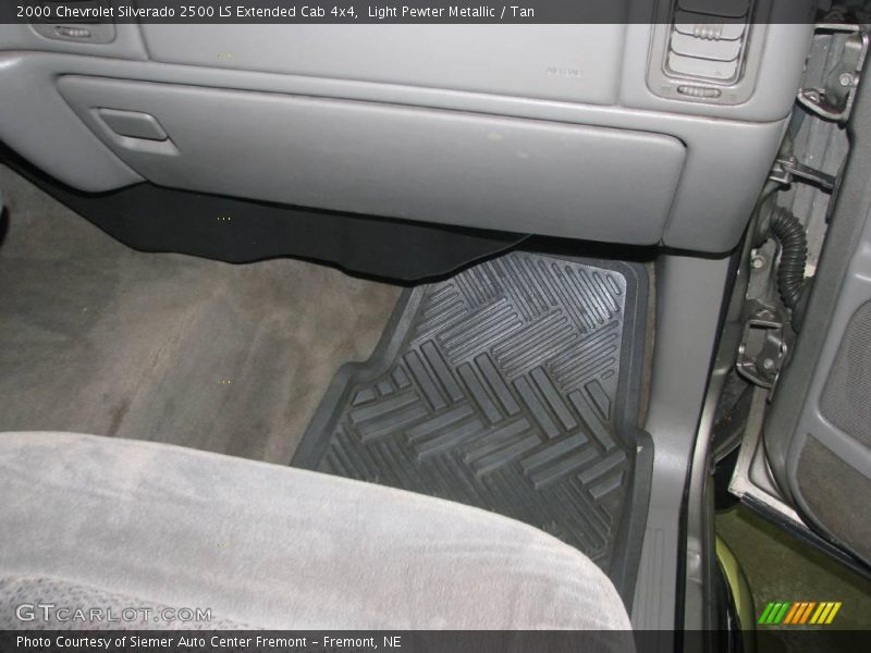 Light Pewter Metallic / Tan 2000 Chevrolet Silverado 2500 LS Extended Cab 4x4