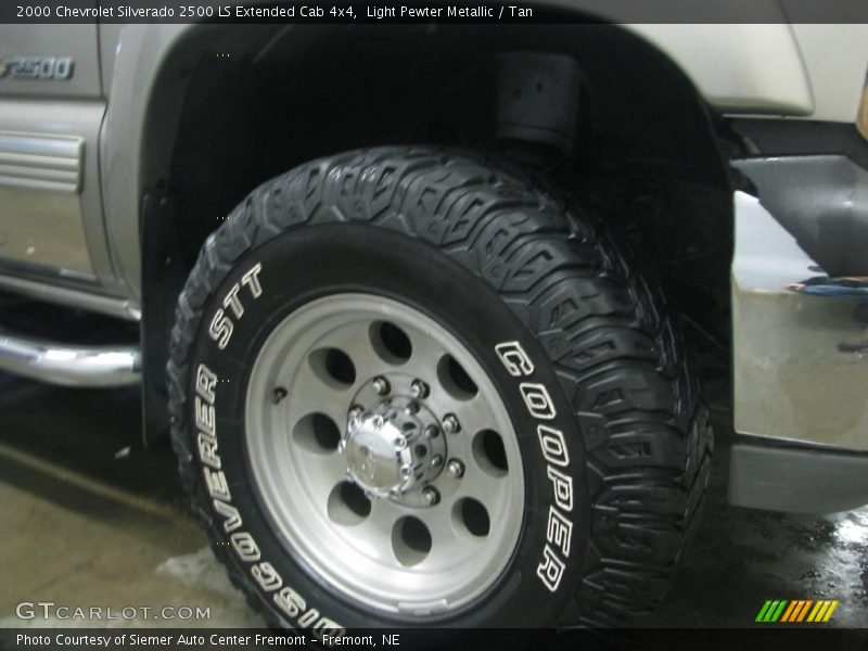 Light Pewter Metallic / Tan 2000 Chevrolet Silverado 2500 LS Extended Cab 4x4