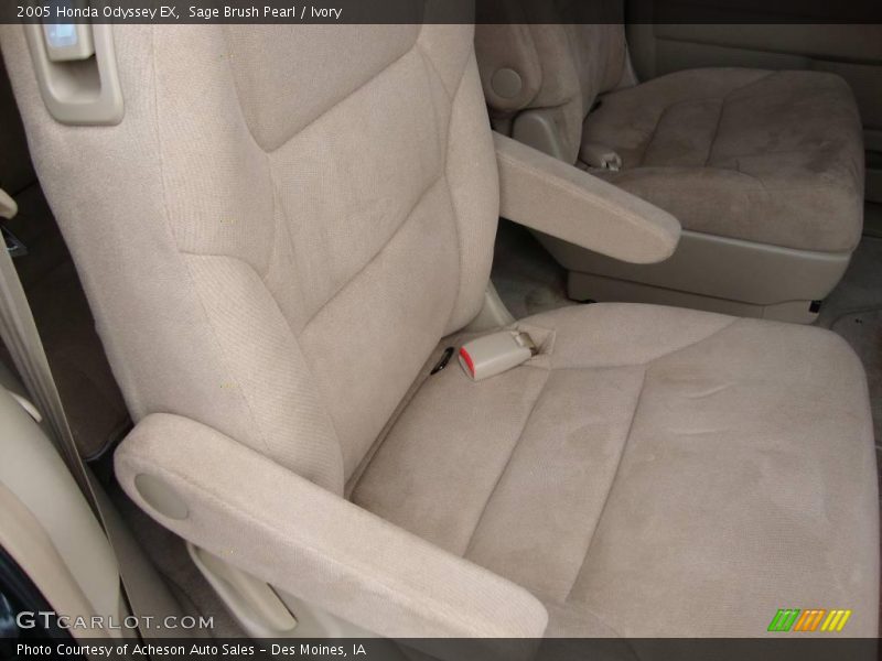 Sage Brush Pearl / Ivory 2005 Honda Odyssey EX