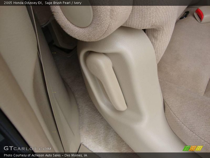 Sage Brush Pearl / Ivory 2005 Honda Odyssey EX