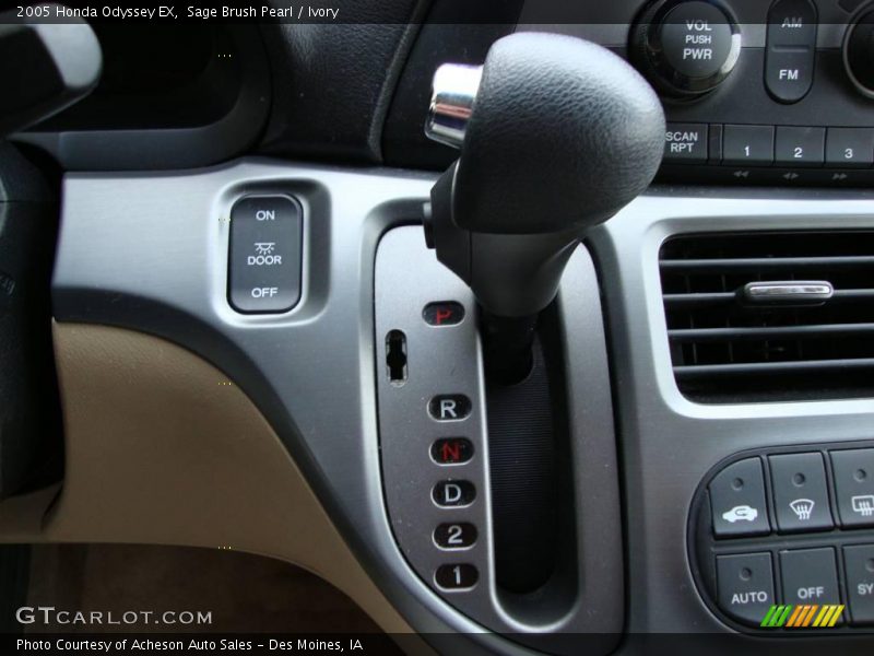 Sage Brush Pearl / Ivory 2005 Honda Odyssey EX