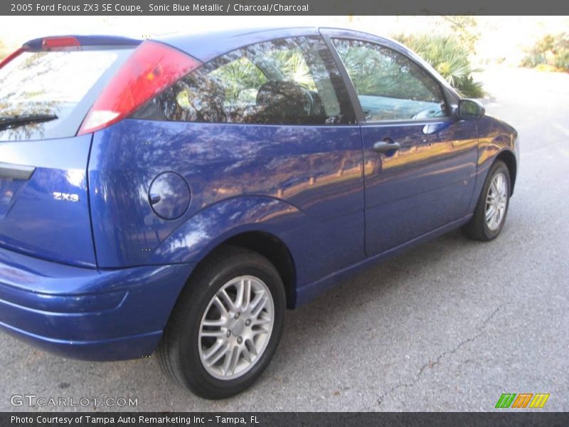 Sonic Blue Metallic / Charcoal/Charcoal 2005 Ford Focus ZX3 SE Coupe