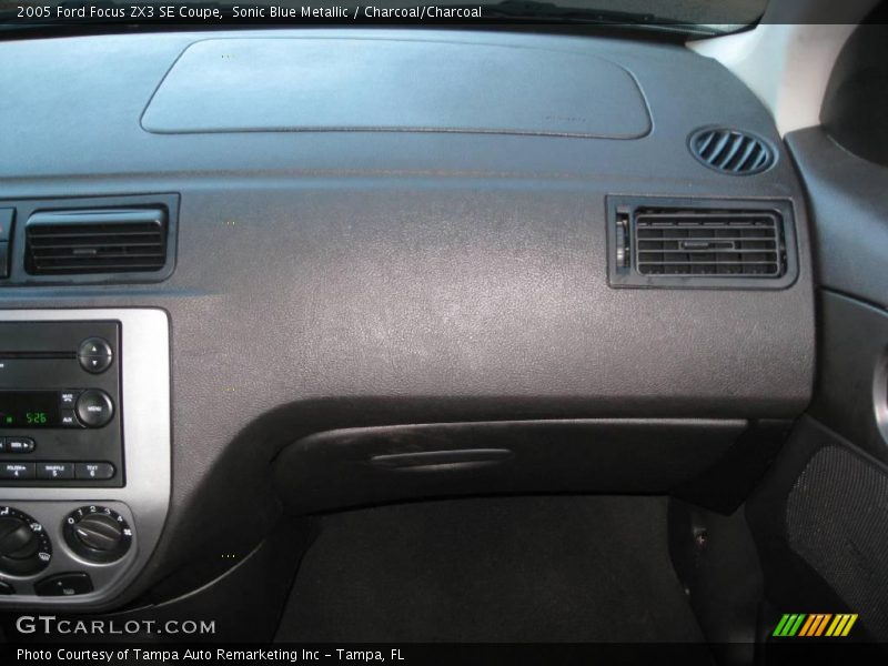 Sonic Blue Metallic / Charcoal/Charcoal 2005 Ford Focus ZX3 SE Coupe