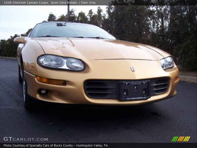 Sport Gold Metallic / Dark Grey 1998 Chevrolet Camaro Coupe