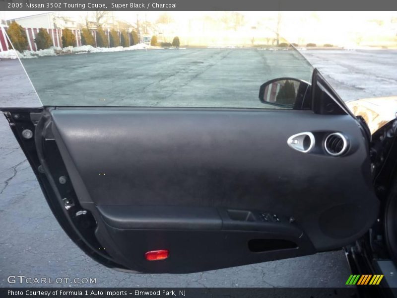 Super Black / Charcoal 2005 Nissan 350Z Touring Coupe