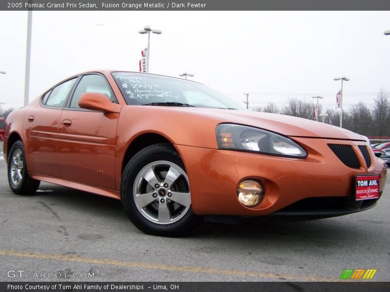 Fusion Orange Metallic / Dark Pewter 2005 Pontiac Grand Prix Sedan