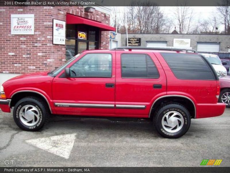 Victory Red / Graphite 2001 Chevrolet Blazer LS 4x4