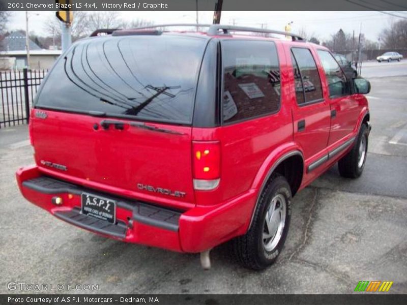 Victory Red / Graphite 2001 Chevrolet Blazer LS 4x4