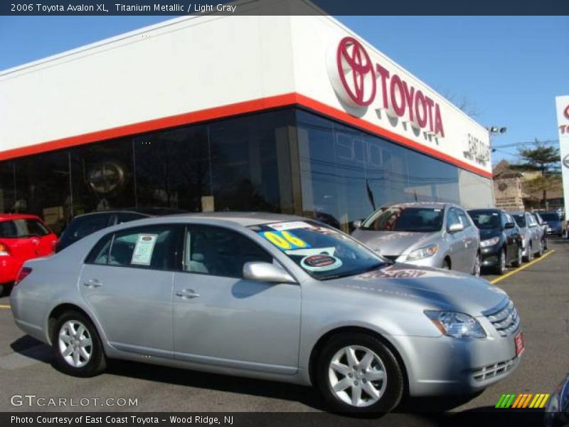 Titanium Metallic / Light Gray 2006 Toyota Avalon XL