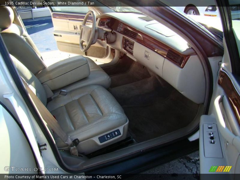 White Diamond / Tan 1995 Cadillac DeVille Sedan