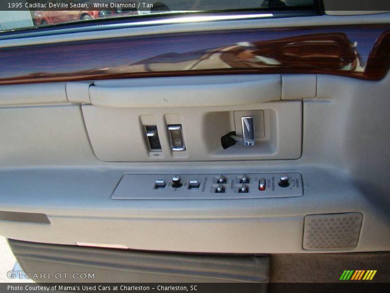White Diamond / Tan 1995 Cadillac DeVille Sedan