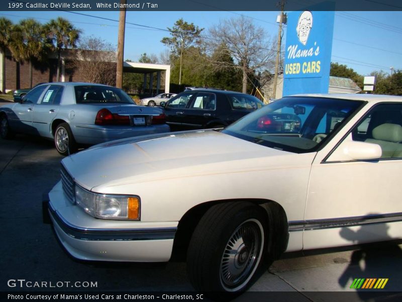 White Diamond / Tan 1995 Cadillac DeVille Sedan