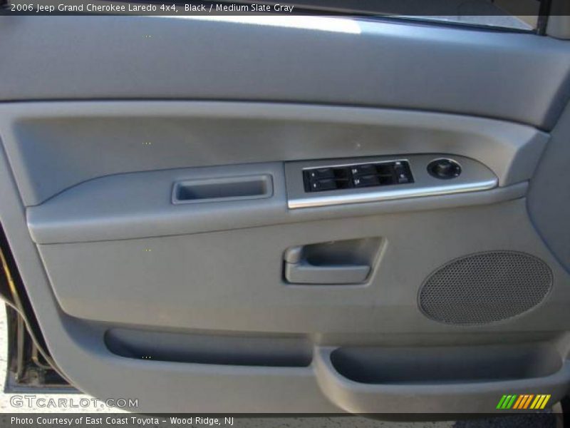 Black / Medium Slate Gray 2006 Jeep Grand Cherokee Laredo 4x4