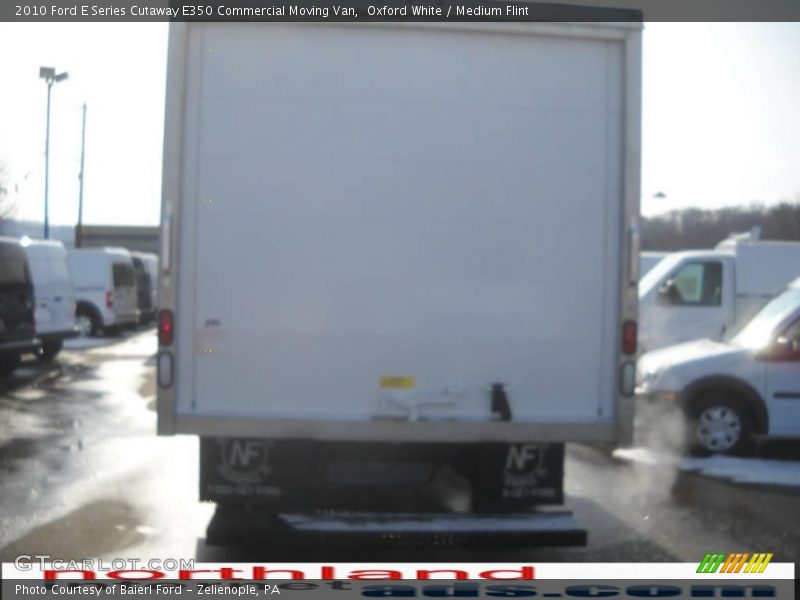 Oxford White / Medium Flint 2010 Ford E Series Cutaway E350 Commercial Moving Van