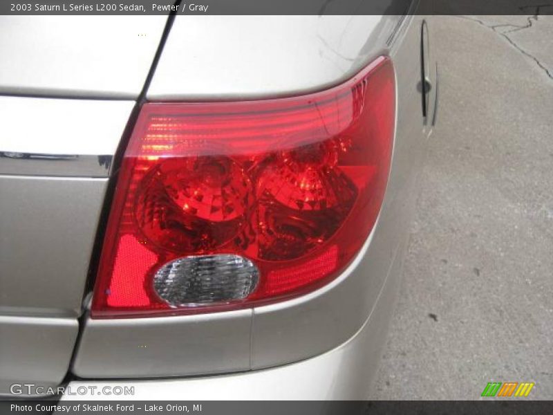 Pewter / Gray 2003 Saturn L Series L200 Sedan