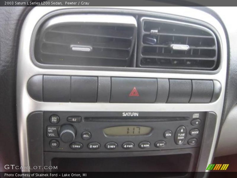 Pewter / Gray 2003 Saturn L Series L200 Sedan