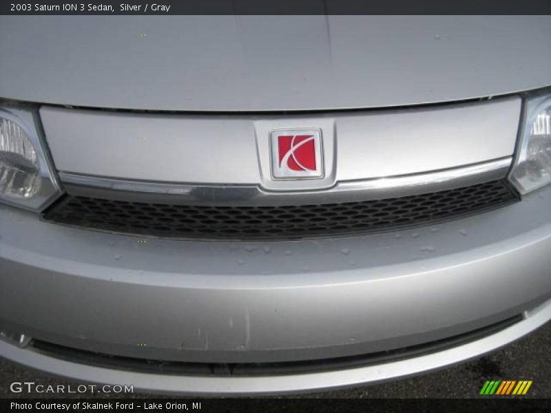 Silver / Gray 2003 Saturn ION 3 Sedan