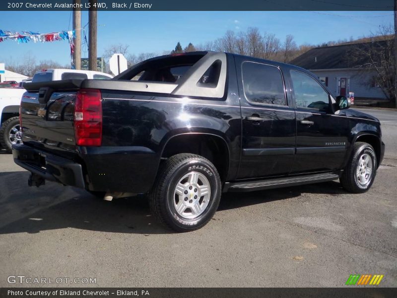 Black / Ebony 2007 Chevrolet Avalanche LS 4WD