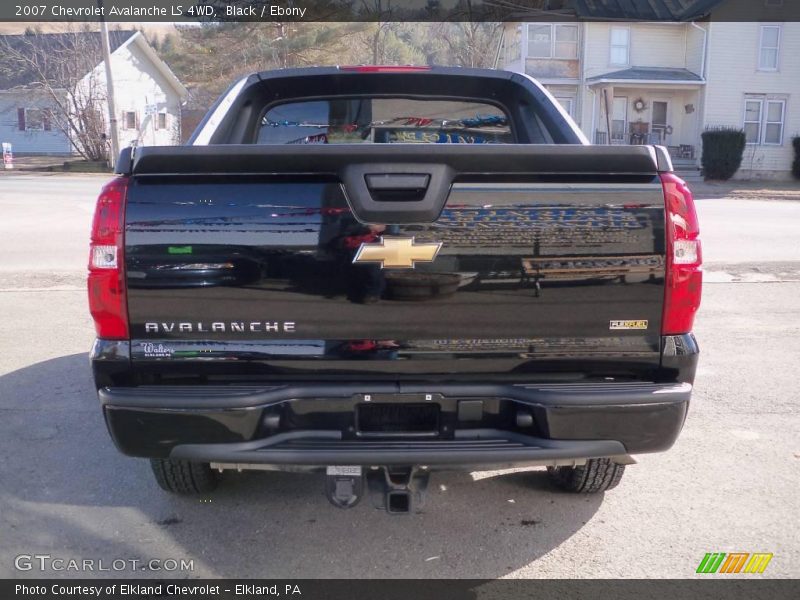 Black / Ebony 2007 Chevrolet Avalanche LS 4WD