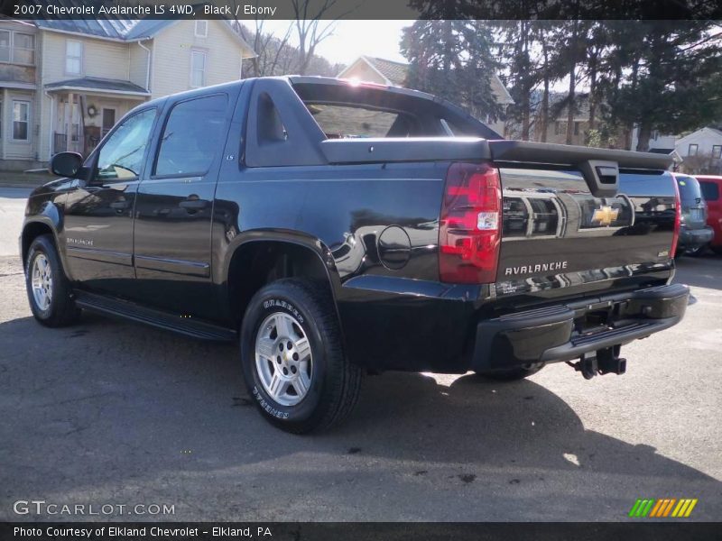 Black / Ebony 2007 Chevrolet Avalanche LS 4WD