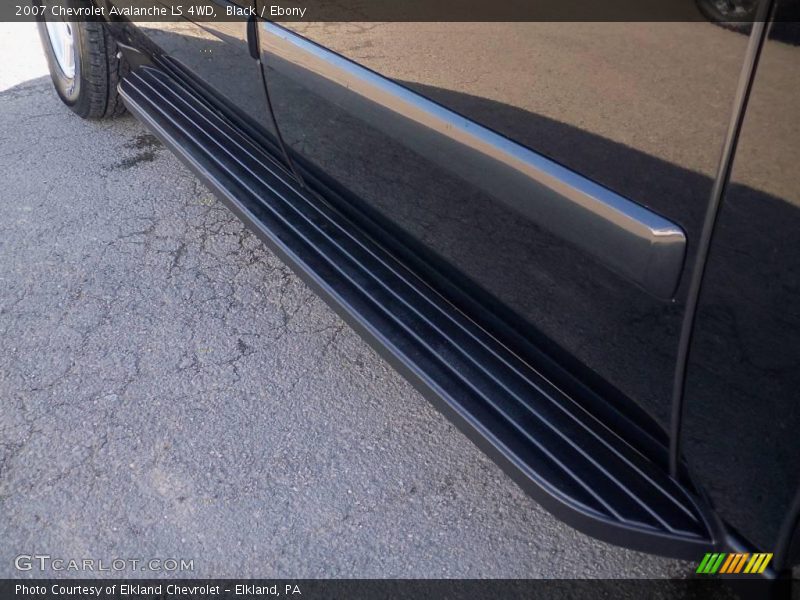 Black / Ebony 2007 Chevrolet Avalanche LS 4WD