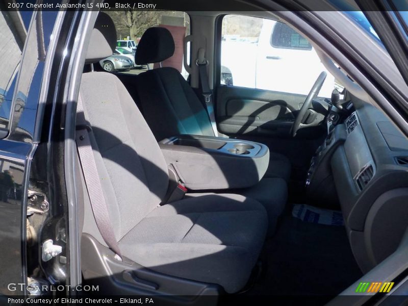 Black / Ebony 2007 Chevrolet Avalanche LS 4WD