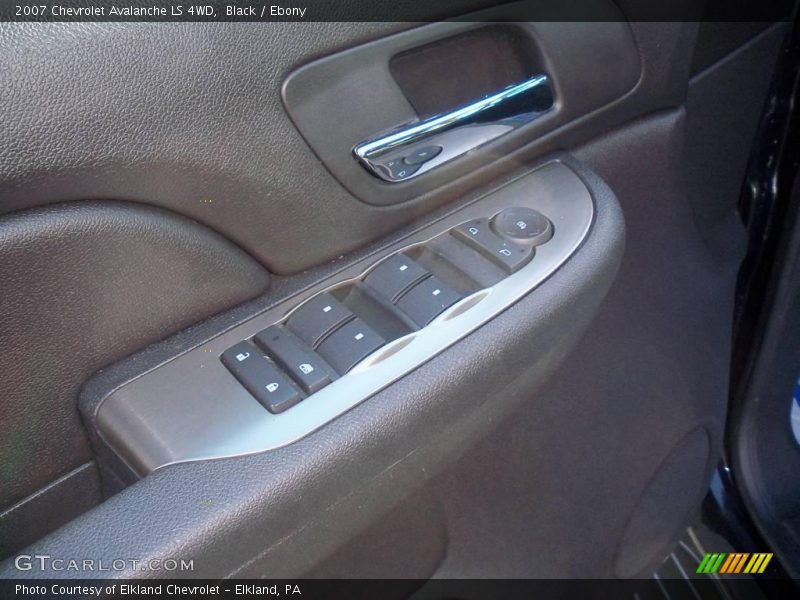 Black / Ebony 2007 Chevrolet Avalanche LS 4WD
