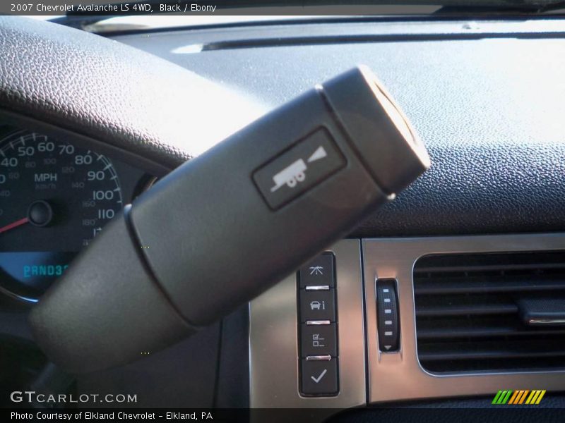 Black / Ebony 2007 Chevrolet Avalanche LS 4WD