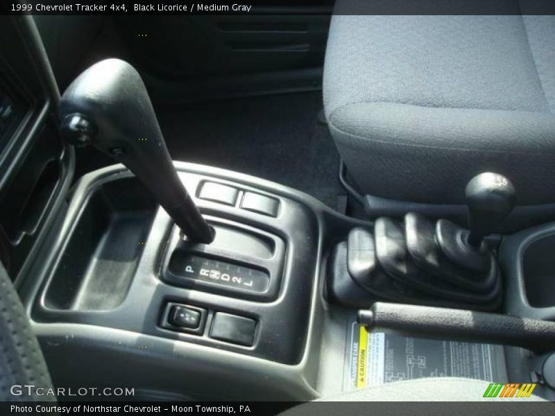 Black Licorice / Medium Gray 1999 Chevrolet Tracker 4x4