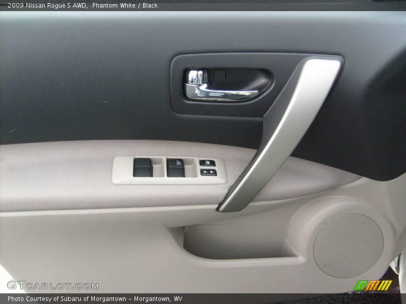 Phantom White / Black 2009 Nissan Rogue S AWD