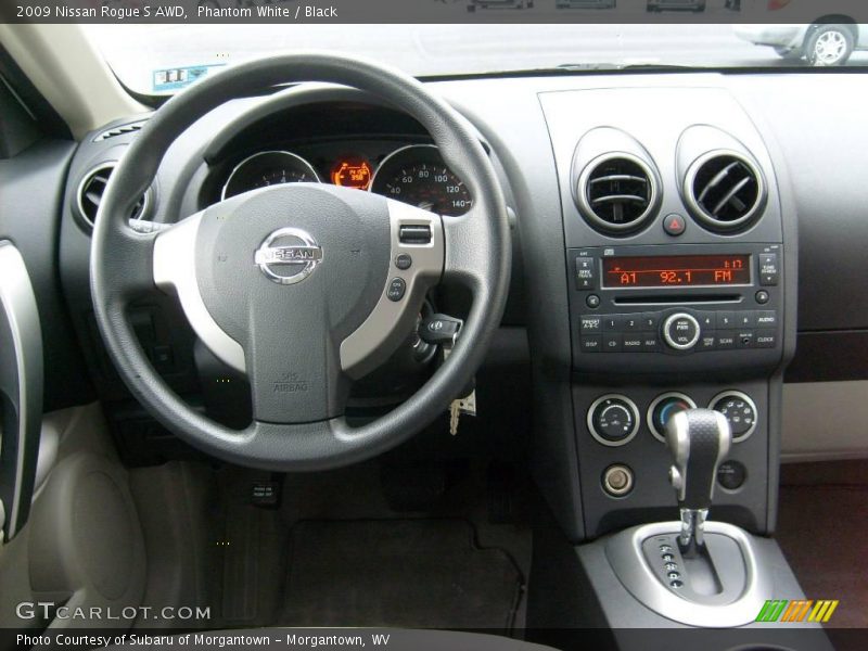 Phantom White / Black 2009 Nissan Rogue S AWD