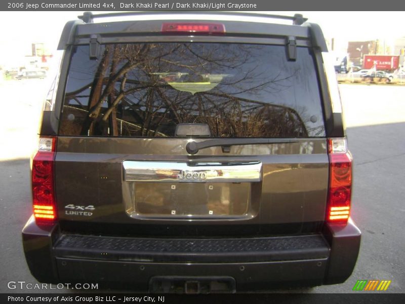 Dark Khaki Pearl / Dark Khaki/Light Graystone 2006 Jeep Commander Limited 4x4