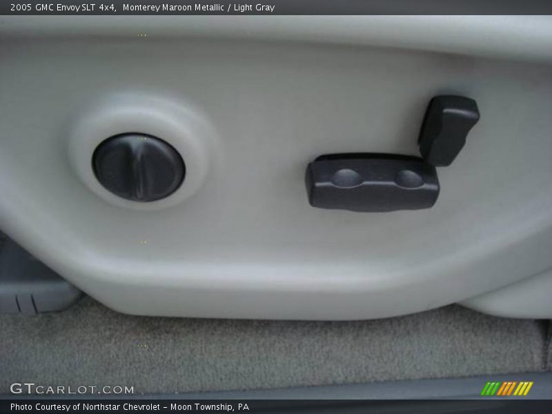 Monterey Maroon Metallic / Light Gray 2005 GMC Envoy SLT 4x4