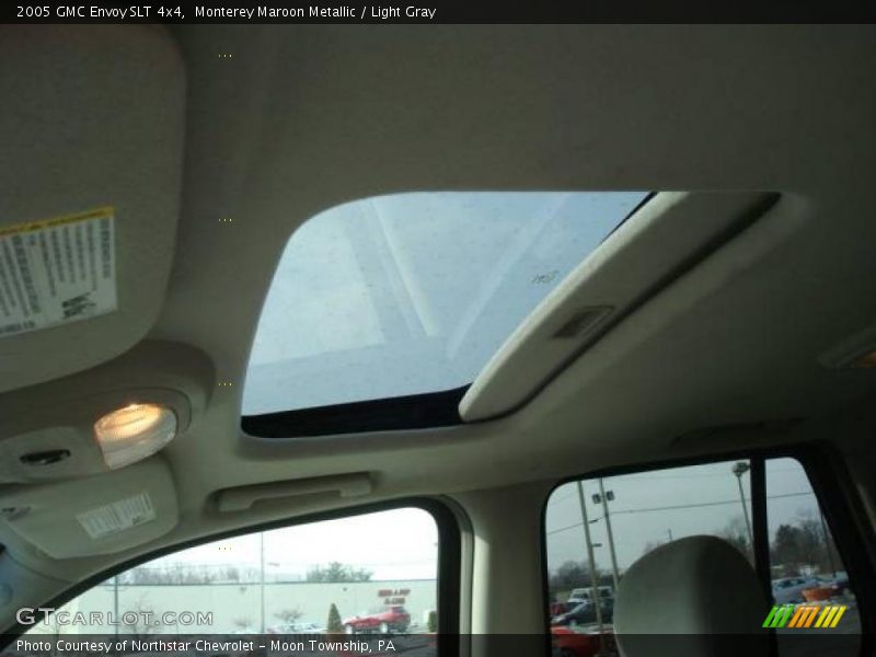 Monterey Maroon Metallic / Light Gray 2005 GMC Envoy SLT 4x4