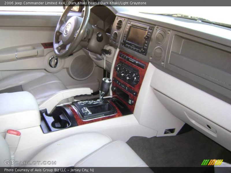 Dark Khaki Pearl / Dark Khaki/Light Graystone 2006 Jeep Commander Limited 4x4